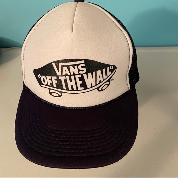 Vans Other - ⚡️2 for $20⚡️Vans classic trucker hat